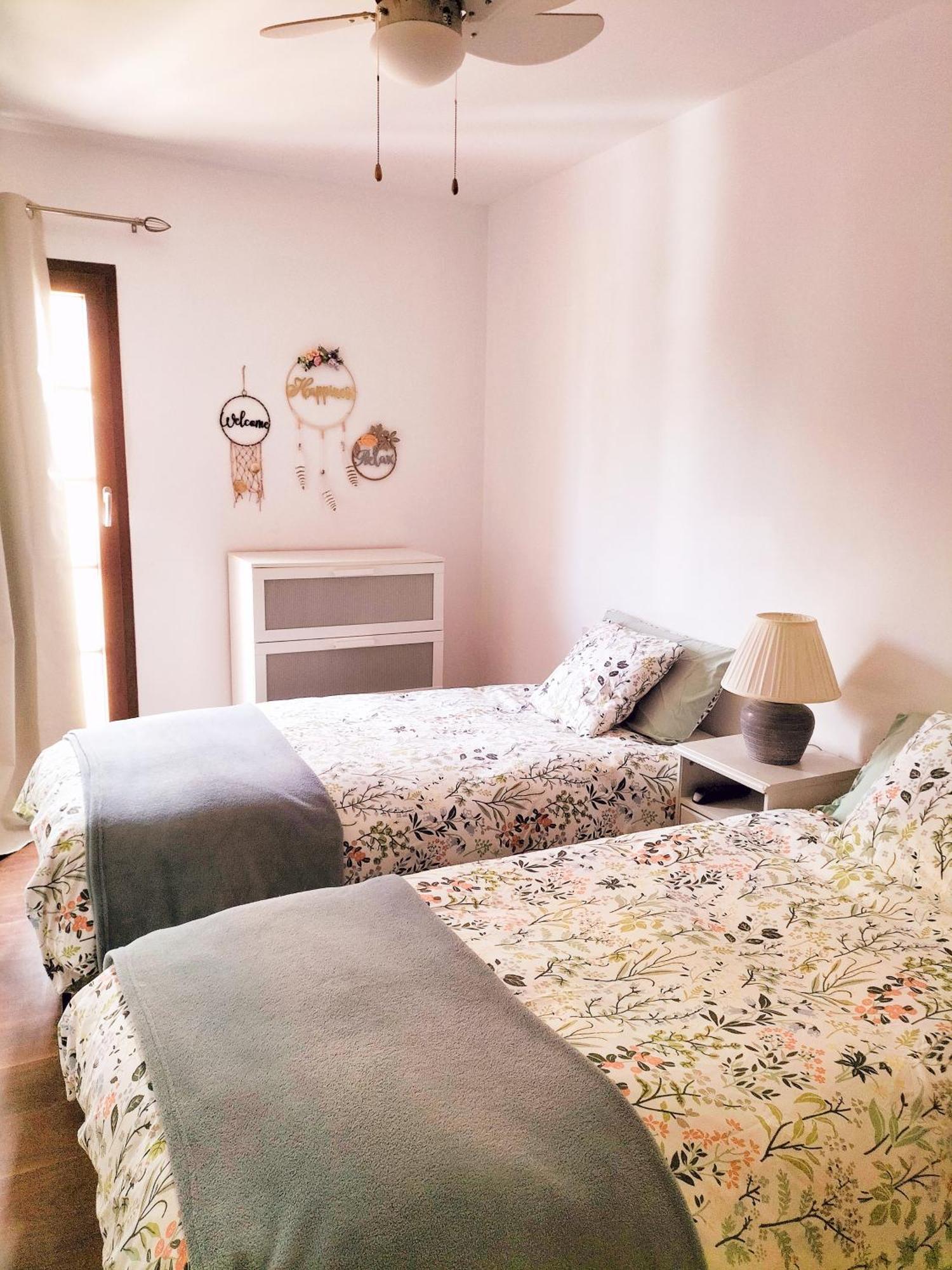 Valencia Beach Room With Private Bathroom Coliving Port Saplaya Esterno foto